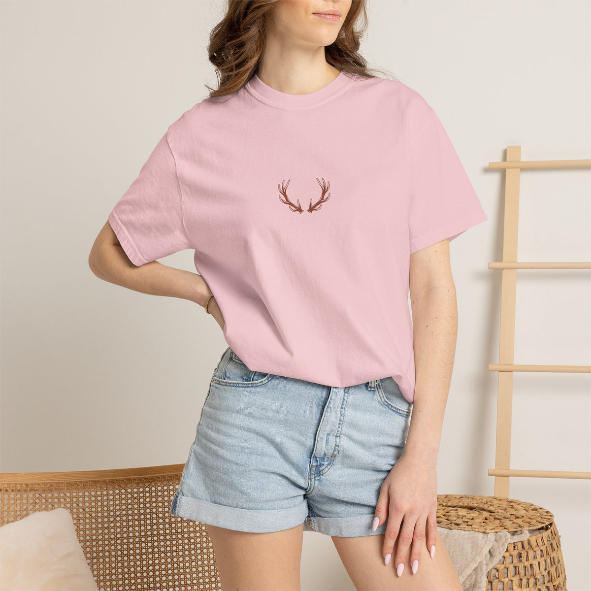 T-shirt Bois de Cerf — Design Minimaliste